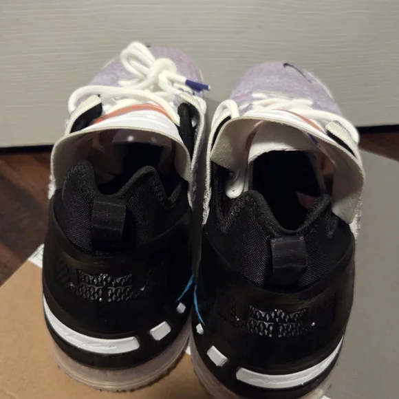 Lebron 18 Men Sz 13. Never Worn. Comes In Box.